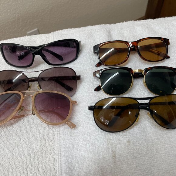 Sunglasses (SIX pairs) One pair is Kate Spade - Picture 2 of 3